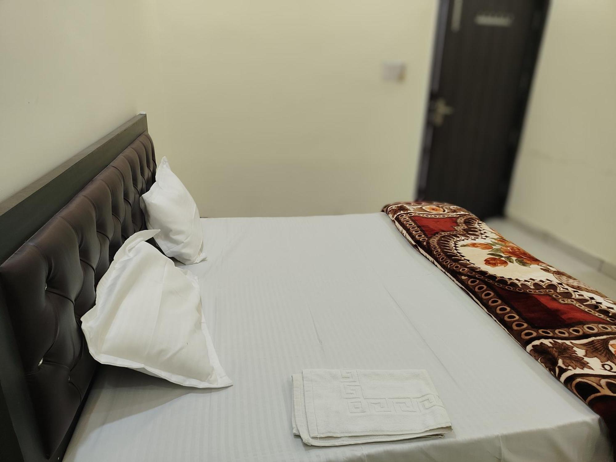 Hotel Dev International Khalilabad Extérieur photo