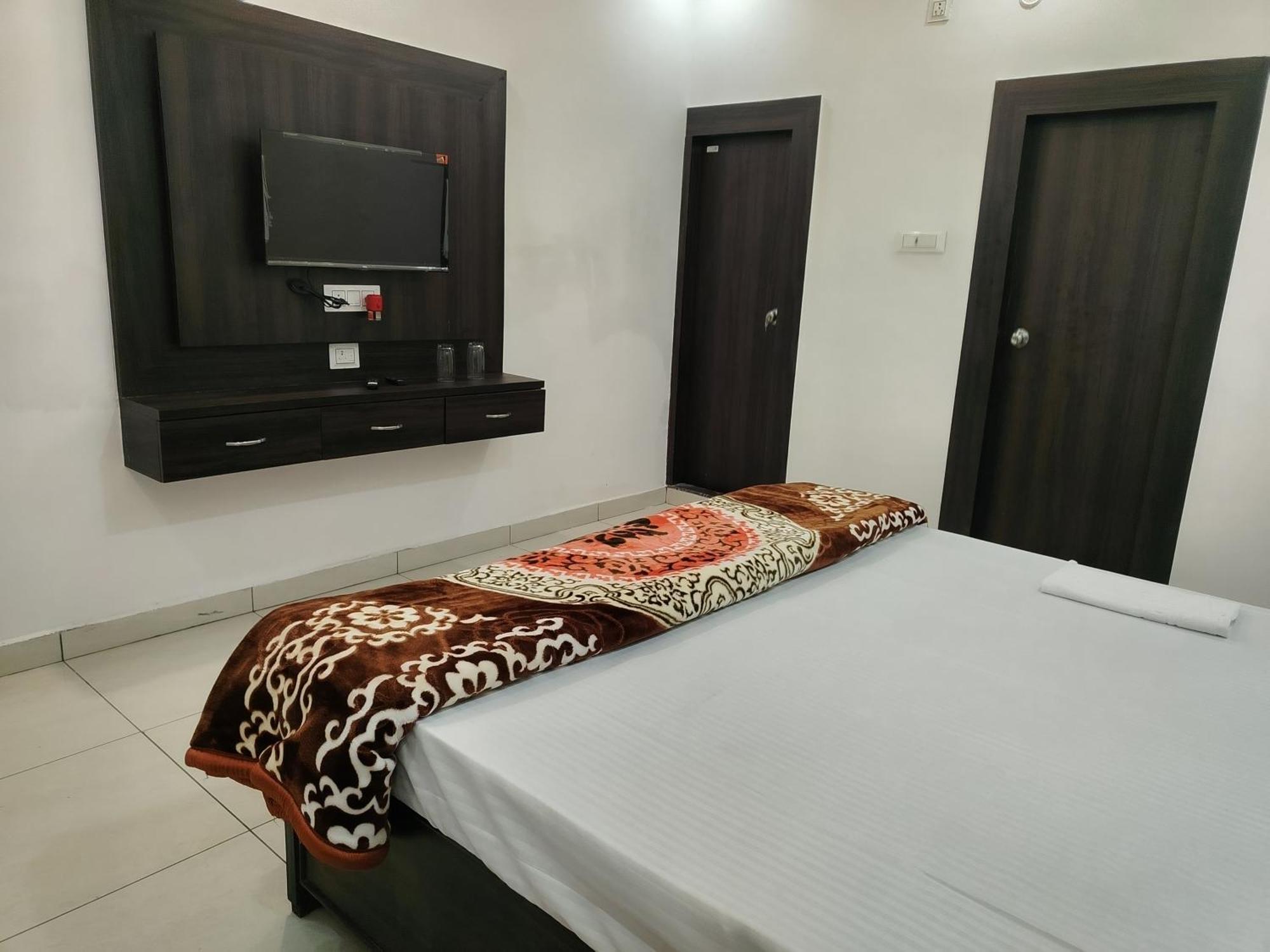 Hotel Dev International Khalilabad Extérieur photo